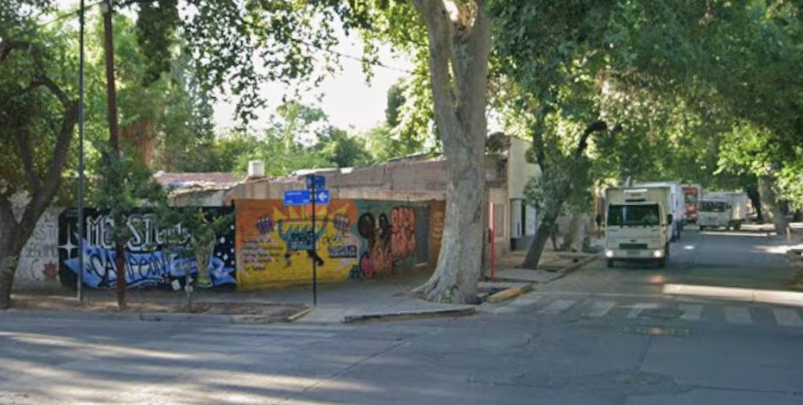 Imputaron a dos hermanos que incendiaron una vivienda en Mendoza y dejaron a una mujer con graves heridas