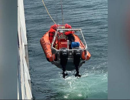 BC Ferries passenger rescued after falling overboard near Tsawwassen terminal