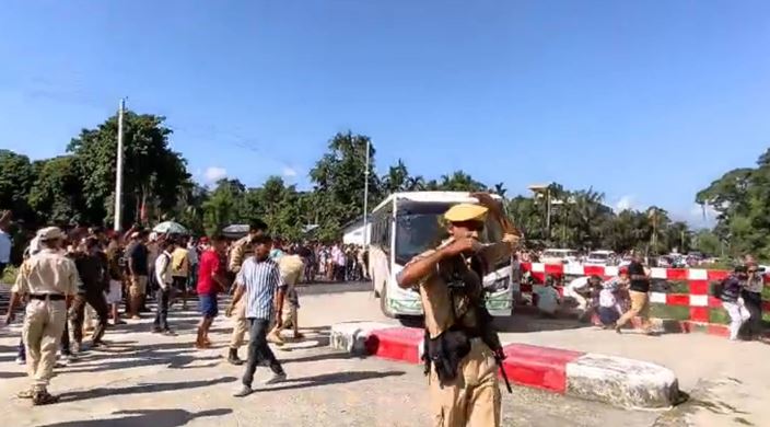 Video: Zubeen Garg's Fans Throw Stones As Accused Moved To Another Prison