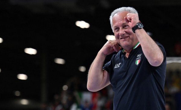 ¡Orgullo platense! Julio Velasco, campeón en Vóley con la selección de Italia en los Juegos Olímpicos