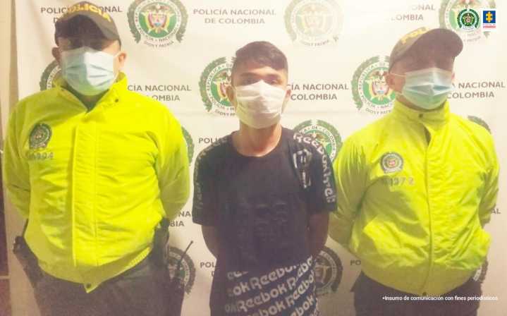 Por atacar a la pareja de su expareja con un cuchillo, fue enviado a la cárcel
