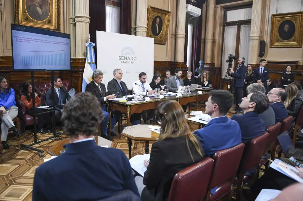 Reforma jubilatoria: el peronismo y un sector de la UCR firmaron el dictamen de mayoría