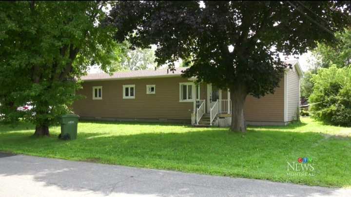 Boy drowns in residential pool in Que.