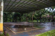 Lamentan que una pintura haya durado tan poco y el techo se esté cayendo