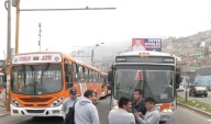 Paro en av. Túpac Amaru: PNP bloquea caravana de transportistas que se dirigía a Acho