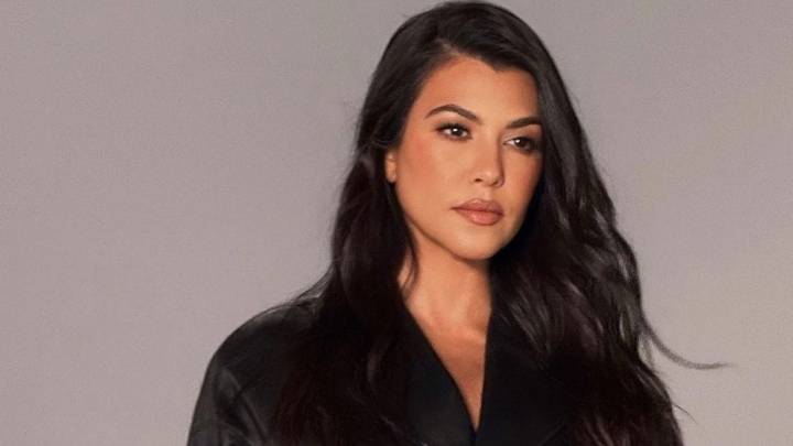 Kourtney Kardashian Reveals Why She Left The Family Group Chat After Heated Exchange With Khloe