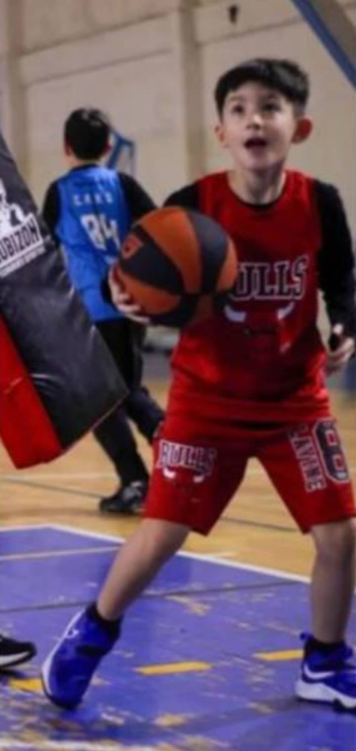 Hablaron los padres del niño que murió luego de que se le cayera un arco encima