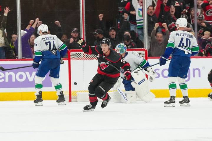 NHL roundup: Isles’ Matthew Schaefer makes history with OT winner