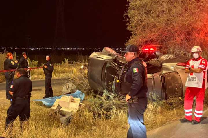 Mujer pierde la vida en fatal volcadura sobre Lombardo Toledano
