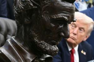 Trump’s White House makeover continues with Lincoln Bathroom