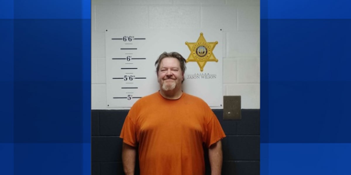 Man arrested after impersonating peace officer