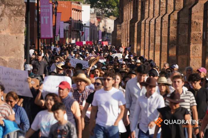 Marcha por Carlos Manzo deriva en enfrentamientos y daños en Palacio de Gobierno