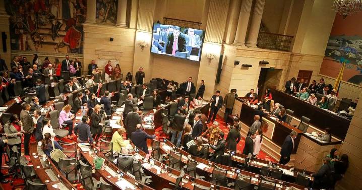 Congreso asestaría duro golpe al gobierno con hundimiento de la reforma tributaria