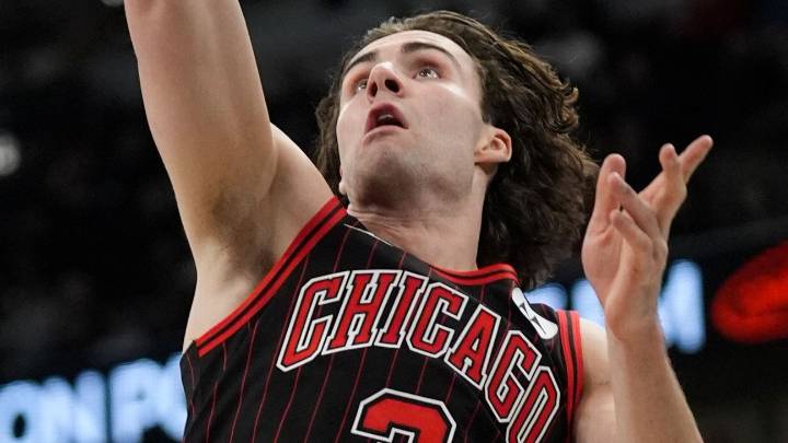 Josh Giddey scores 32 for undefeated Bulls in win vs. Knicks