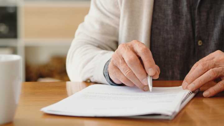 ¿Las deudas de los padres se le heredan a los hijos? Esto es lo que dice la ley en Colombia