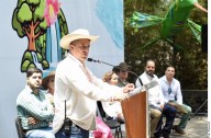 Sicarios matan a alcalde de Uruapan durante evento público en el estado mexicano de Michoacán