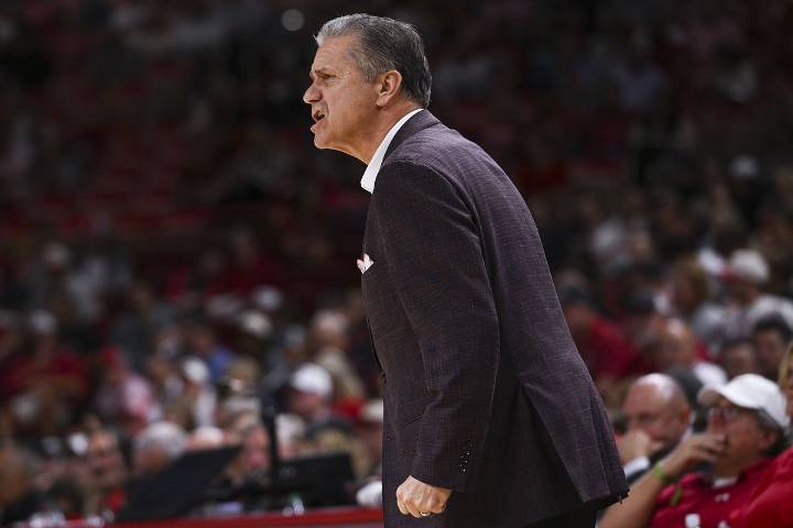 Arkansas basketball: John Calipari takes blame for errors in Winthrop win