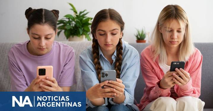 Radiografía de la “juventud apática”: descreen del feminismo y de los partidos, pero piden más Estado