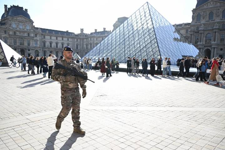Two Louvre suspects had previous arrests, including same 2015 case