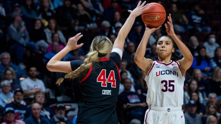Fudd’s 24 points leads top-ranked UConn past Utah 93-41 in Hall of Fame Women’s Showcase – NBC Connecticut