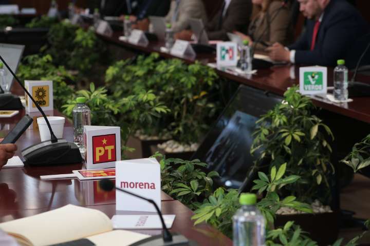 Partidos políticos gastan 37 mdp al día