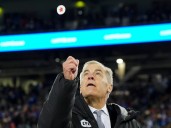 Mark Carney booed during coin toss at Sunday's Grey Cup in Winnipeg