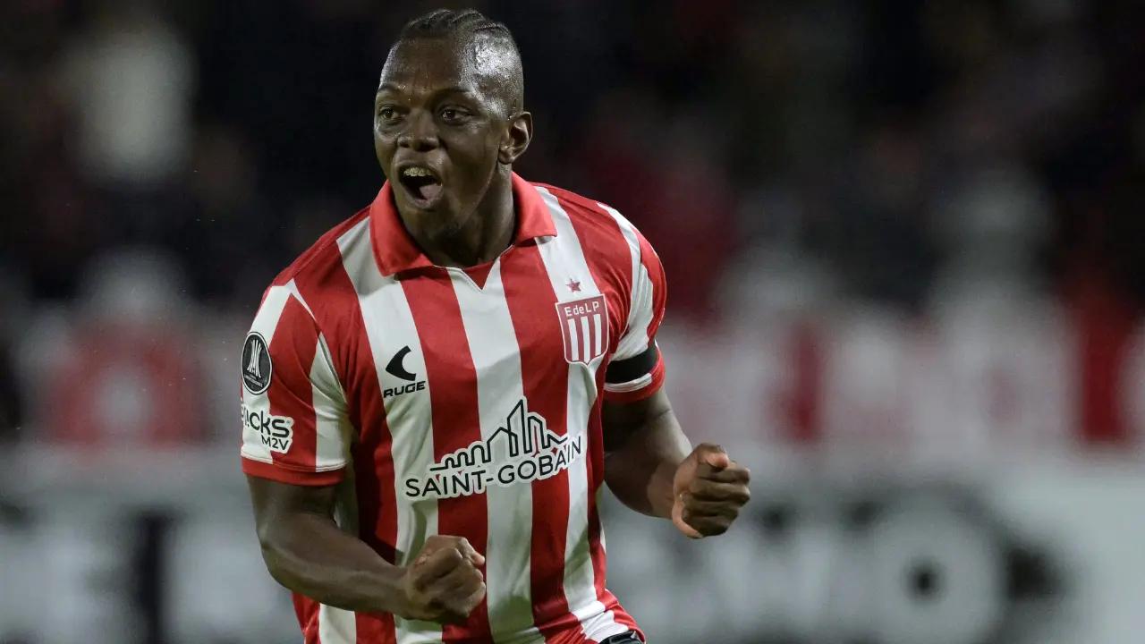 Edwuin Cetré anotó un golazo con Estudiantes: picó el penalti contra Boca Juniors