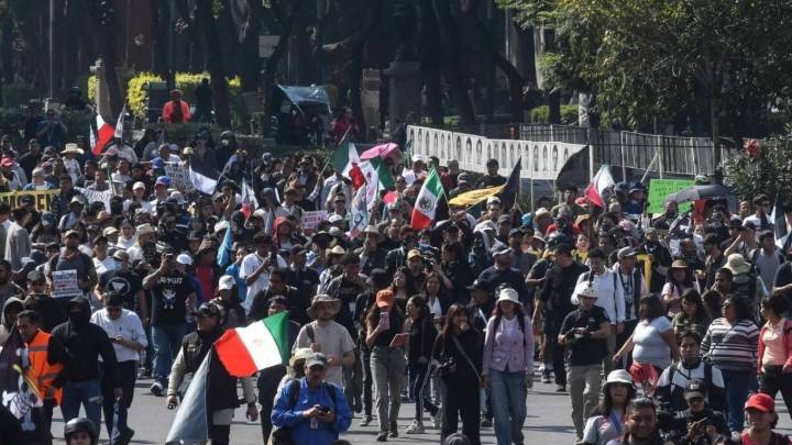 Segunda marcha de la “Generación Z” transcurre con poca afluencia, no logran ni dos centenares de asistentes