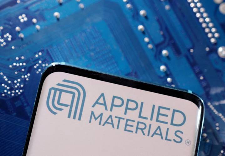 Applied Materials projects upbeat quarterly revenue on steady AI chip demand