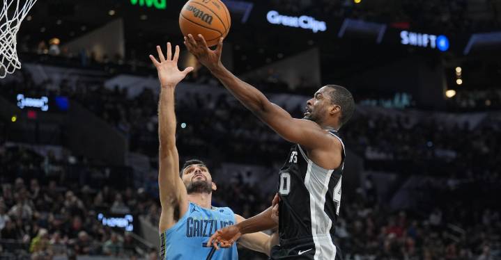 San Antonio vs. Memphis, Final Score: Harrison Barnes bails out the Spurs at home, 111