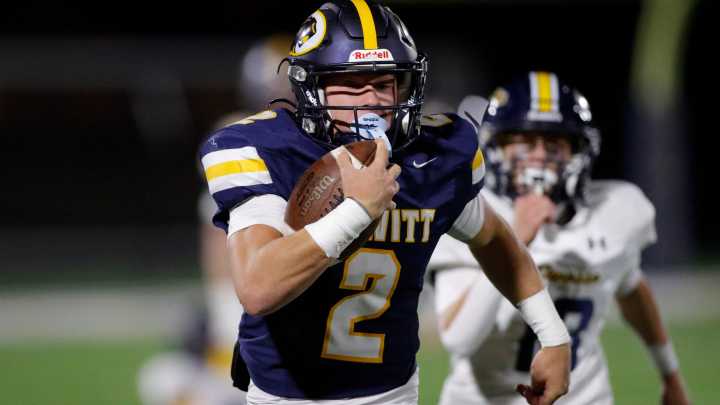 See the Lansing area football standouts from MHSAA district finals