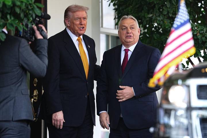 Trump abre la puerta a permitir a Orbán que Hungría siga comprando petróleo y gas ruso