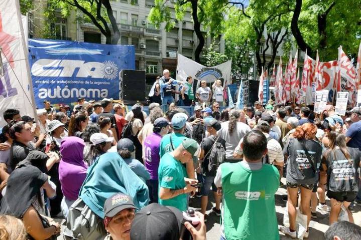 Definirán por decreto el aumento del Salario Mínimo Vital y Móvil