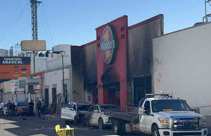 Habría omisiones en permisos de tienda