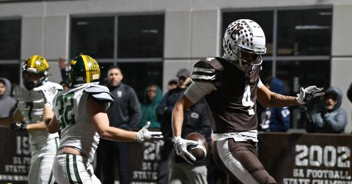 CCL/ESCC Week 13 Notebook: Mount Carmel, Montini look to complete perfect seasons with state titles