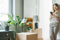 Slight rise in number of single people  getting a mortgage, banks confirm