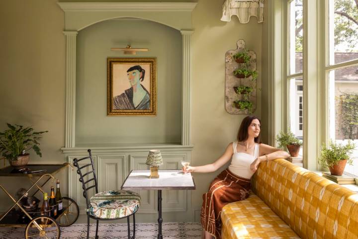 Houston’s Prettiest Bar Makes a Tucked Away Inn In Montrose a Happening Hotspot