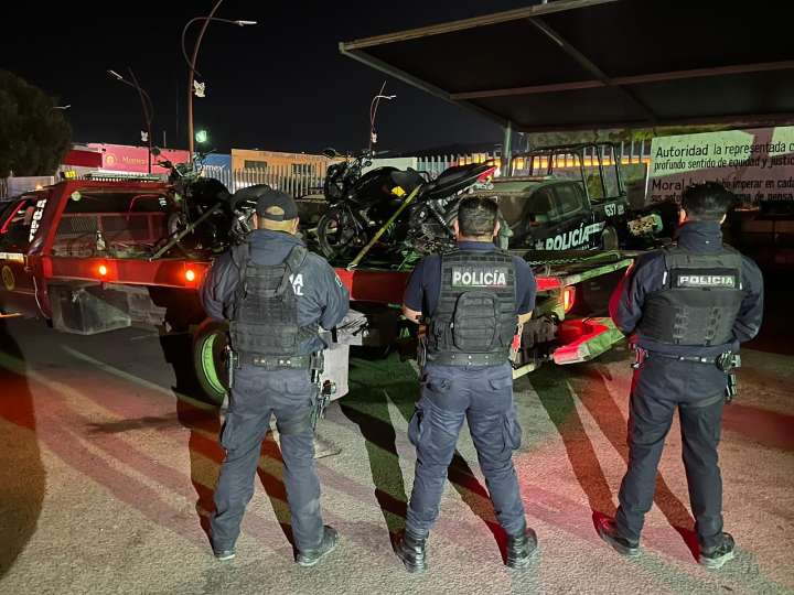 Recupera policía municipal motocicletas robadas y detienen a dos personas