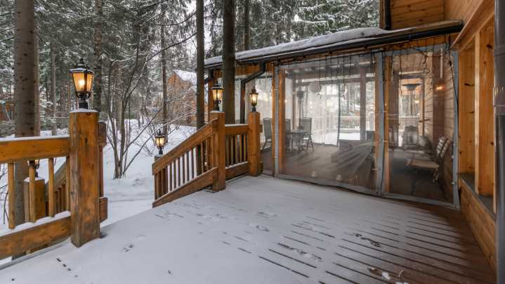 How To Winterize Your Deck Based On The Type Of Material You Have