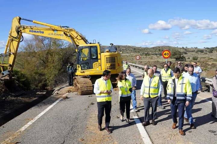 La Junta activa obras de emergencia por el socavón en la A