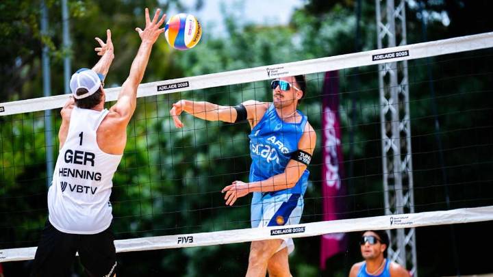 Beach Vóley: Bautista Amieva y Maciel Bueno cayeron ajustadamente en su debut en el Mundial de Australia