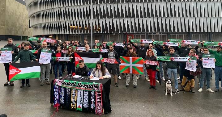 Los grupos radicales del fútbol vasco desfilarán juntos antes del Euskadi-Palestina contra la "opresión del pueblo trabajador"