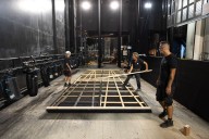 El Auditorio de Tenerife crea desde cero y en una semana la escenografía de la ópera ‘El holandés errante’