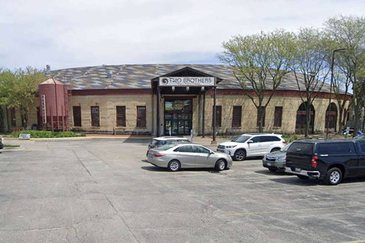 2 Dead, 1 Injured in ‘Terrifying’ Shooting at Illinois Restaurant