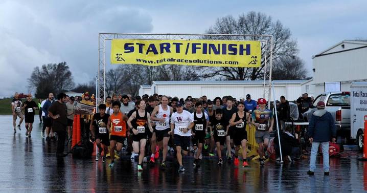 On the Road: Stepping Out hosts Turkey Trot 5K