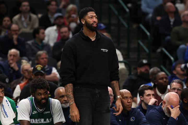 Mavericks' Anthony Davis to be re-assessed in 7-10 days as left calf strain recovery continues