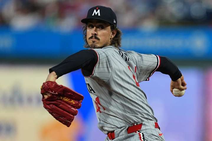 MLB insider: Red Sox 'perfect' offseason move would be acquiring Twins star pitcher