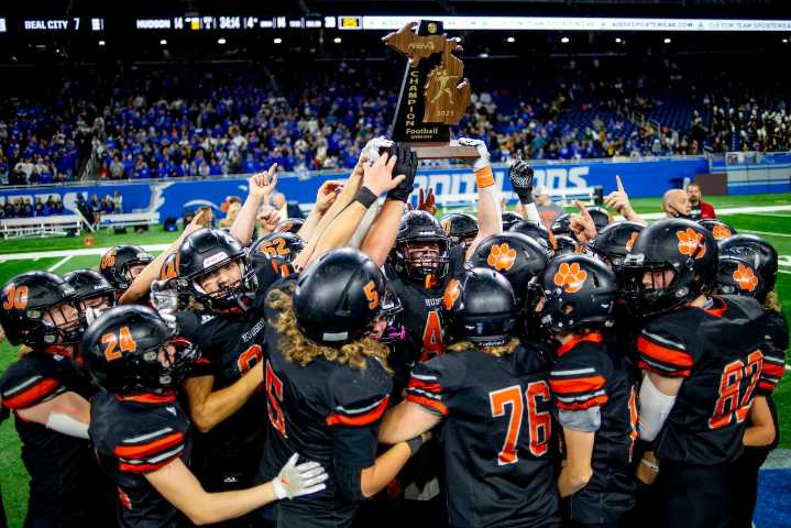 Hudson vs. Harbor Beach: Watch Michigan high school football state championship live
