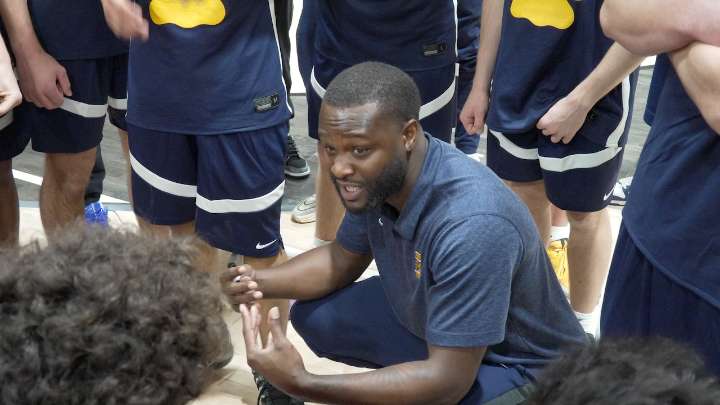 Tom Parker takes the controls at St. Ignatius: Boys basketball preview 2025