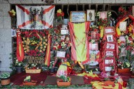 España rememora 50 años de la muerte de Franco con fosas sin exhumar y jóvenes añorando la dictadura